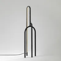 <a href="https://www.galeriegosserez.com/artistes/lapeyronnie-pierre.html">Pierre Lapeyronnie</a> - Huchet 102 - Sculpture lumineuse