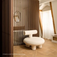 <a href="https://www.galeriegosserez.com/artistes/engel-olga.html">Olga Engel</a> - Who Are You Chair III