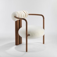 <a href="https://www.galeriegosserez.com/artistes/coudert-maugendre-sebastien.html">Sébastien Coudert-Maugendre</a> - Loire - Fauteuil brodé