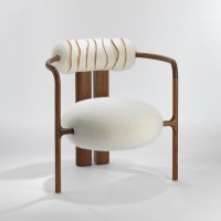 <a href="https://www.galeriegosserez.com/artistes/coudert-maugendre-sebastien.html">Sébastien Coudert-Maugendre</a> - Loire - Fauteuil brodé