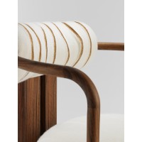 <a href="https://www.galeriegosserez.com/artistes/coudert-maugendre-sebastien.html">Sébastien Coudert-Maugendre</a> - Loire - Fauteuil brodé