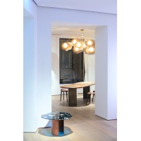 <a href="https://www.galeriegosserez.com/artistes/t-sakhi.html"> T SAKHI </a> - Reconciled Fragments - Table d'appoint "Dark Blue"